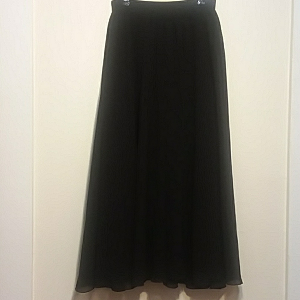 Uniqlo chiffon skirt